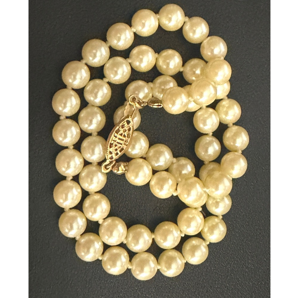 Vintage Avon Necklace Simulated Pearl Cream Gold Tone